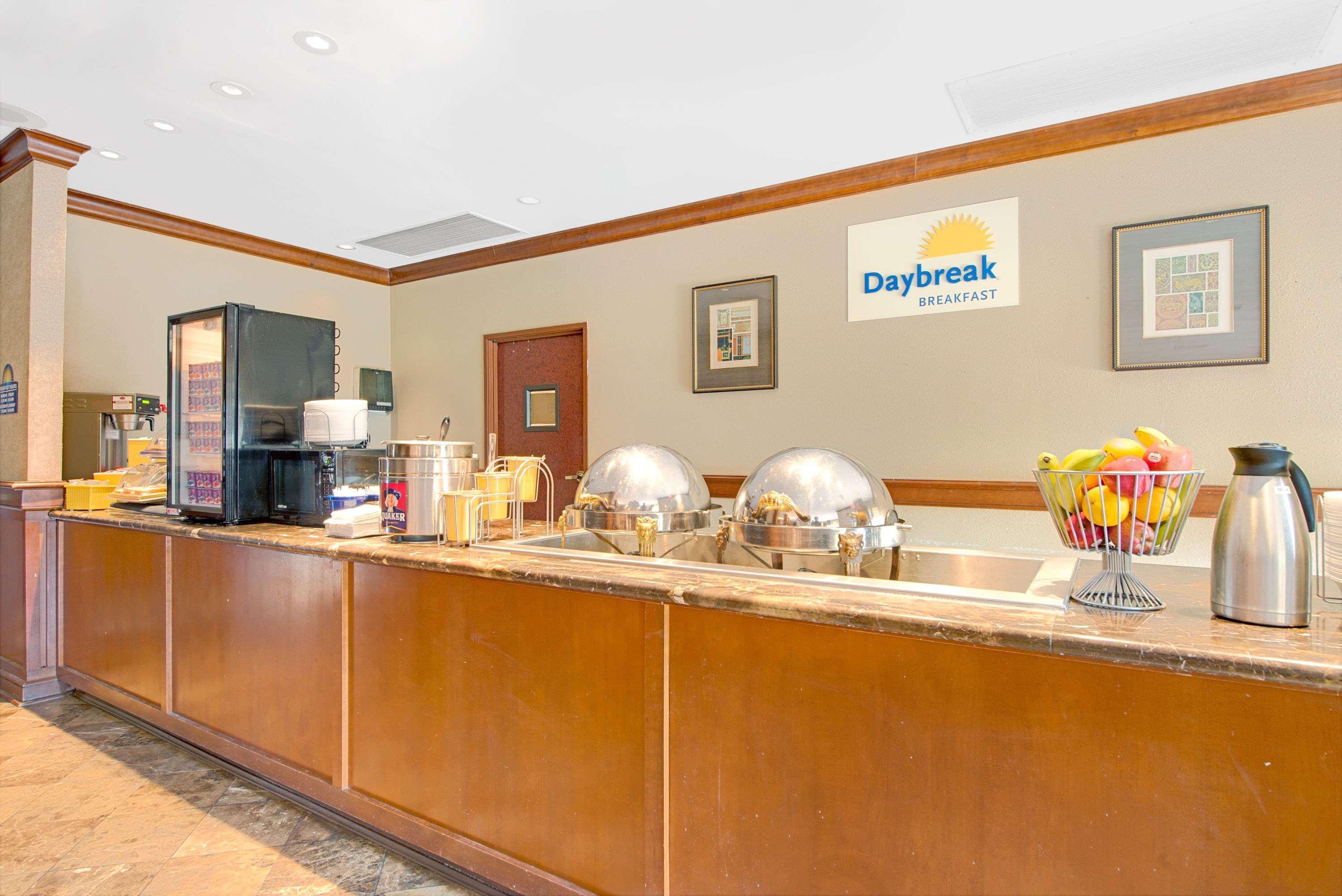 Days Inn By Wyndham St. Louis/Westport Mo Maryland Heights Exteriér fotografie